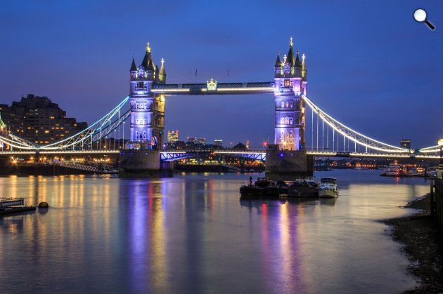 A Tower Brdge gótikus jellegű tornyai házakkal beépített hidakat idéznek, London (Fotó: Pixabay)
