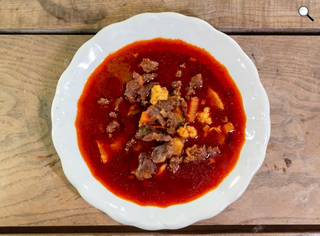 Petőfi Sándor kedvenc ételei - Gulyásleves csipetkével Balog Martin szakács szerint (Fotó: Bács-Kiskun Vármegye Önkormányzata)