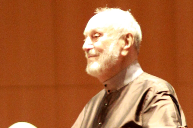 Kurt Masur (1927-2015) karmester az Israel Philharmonic Orchestra élén. Tel Aviv, 2012, részlet (Fotó: Levg/Wikimedia)