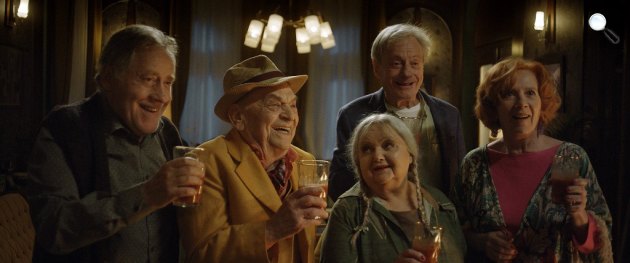 Ma este gyilkolunk - Pogány Judit, Bodrogi Gyula, Koltai Róbert, Bálint András és Takács Kati színészek, 2023 (Fotó: Filmpositive)