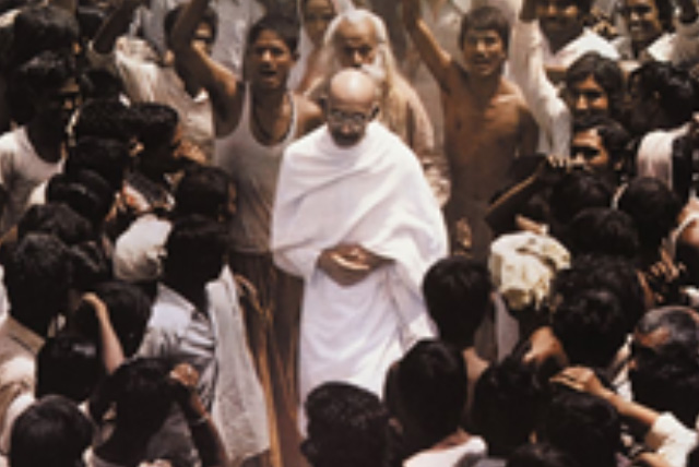 Gandhi - Ben Kingsley, 1982., poszterrészlet (Fotó: IMP Awards/Wikimedia)