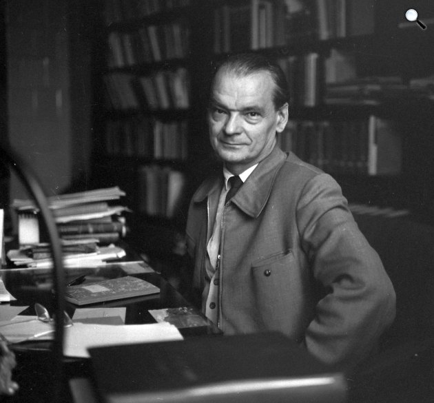 Keresztury Dezső (1904-1996) Széchenyi-, József Attila- és Herder-díjas író, költő, kritikus, műfordító, irodalomtörténész, 1960 (Fotó: Fortepan/Kotnyek Antal)