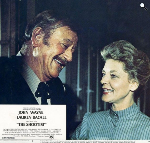 A mesterlövész - Lauren Bacall és John Wayn, 1976 (Fotó: Poszter/IMDb) 