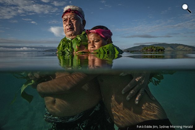 World Press Photo - Fighting, Not Sinking, 2024 (Fotó: Eddie Jim Sidney, Morning Herald)