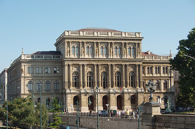 Magyar Tudományos Akadémia (MTA) székháza, Budapest (Fotó: Wikimedia/Panoramio)