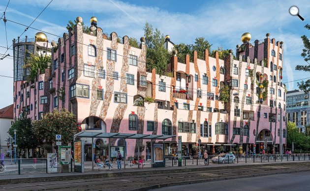 Friedensreich Hundertwasser (1928-2000) osztrák művész tervezte utolsó projekt: Zöld Citadella, Magdeburg (Fotó: A.Savin/Wikimedia)