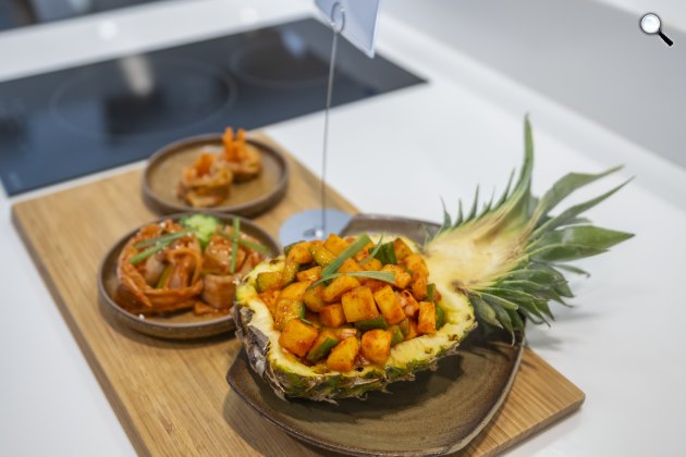 Mangó kimchi ananászban töltve, ami segít megóvni az egészséged a hideg időben (Fotó: Antal Zsani)