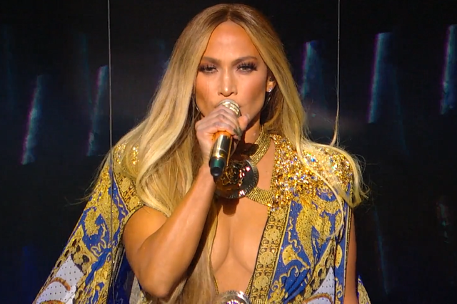 Jennifer Lopez énekesnő előadása az MTV Video Music Awards gáláján, 2018 (Fotó: MTV International)