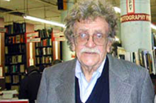 Kurt Vonnegut (1922-2007) író, 2006, részlet (Fotó:: Wikimedia)