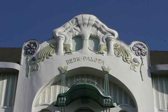 Regionális Összművészeti Központ (REÖK-palota) Szegeden (Fotó: REÖK)