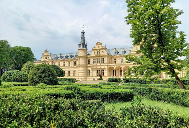 A Dél-Alföld, de sokak szerint az ország egyik legimpozánsabb Wenckheim-kastélya Szabadkígyóson (Fotó: Cultura.hu/Kibelbeck Mara)