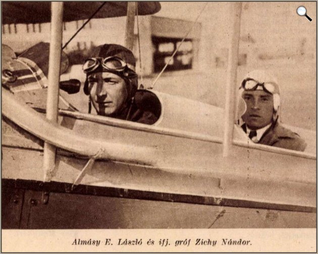 Almásy László Ede és ifj. gróf Zichy Nándor első közös repülőútjuk során, Mátyásföld, 1931 (Fotó: Pesti Hírlap/Wikimedia)