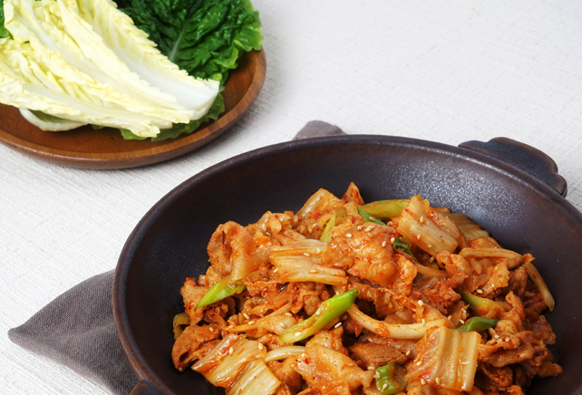 Csejuk pokkum - dzsang alapja a fermentált szójabab, a "medzsura", amelyből a különféle paszták és szószok készülnek (Fotó: Koreai Kulturális Központ)