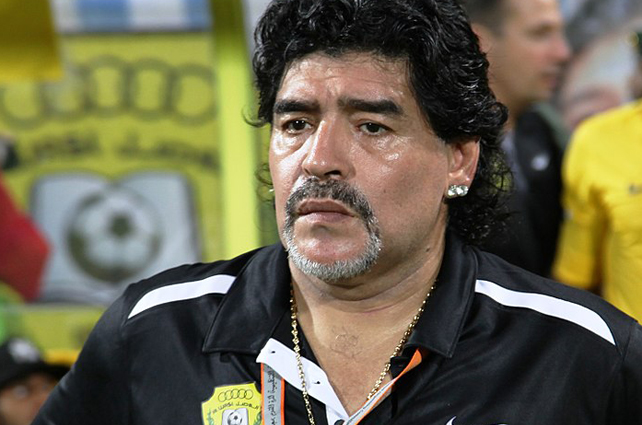 Diego Maradona (1960-2020) világbajnok argentin labdarúgó, edző, 2012 (Fotó: Neogeolegend/Wikimedia)