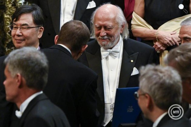 Krasznahorkai László Nobel-díjas író a 2025-ös Nobel-díjak átadási ünnepségén a stockholmi hangversenyteremben 2025. december 10-én. (Fotó: MTI/Koszticsák Szilárd)