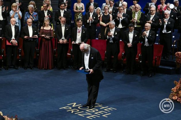 Krasznahorkai László Nobel-díjas író a 2025-ös Nobel-díjak átadási ünnepségén a stockholmi hangversenyteremben 2025. december 10-én. (Fotó: MTI/Koszticsák Szilárd)