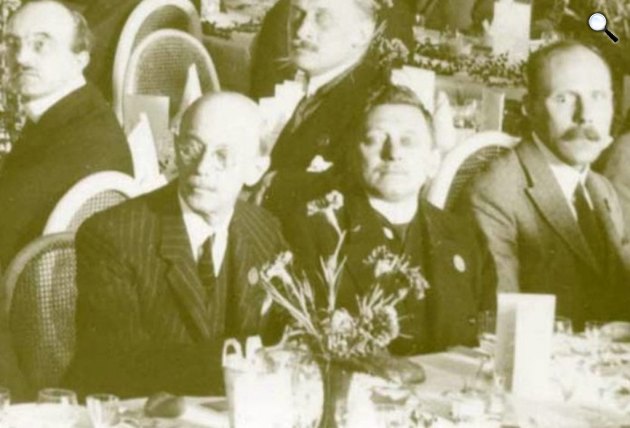 Kandó Kálmán mérnök, a vasútvillamosítás atyja, Vilczek Ernő, Verebély László villamosmérnök az 1924. évi Első Energia Világkonferencián, 1914 (Fotó: Sitkei Gyula: A magyar elektrotechnika nagy alakjai/Wikimedia)