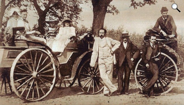 Karl Benz (1844–1929) német mérnök, motorfejlesztő a családjával (Fotó: Wikimedia Commons)