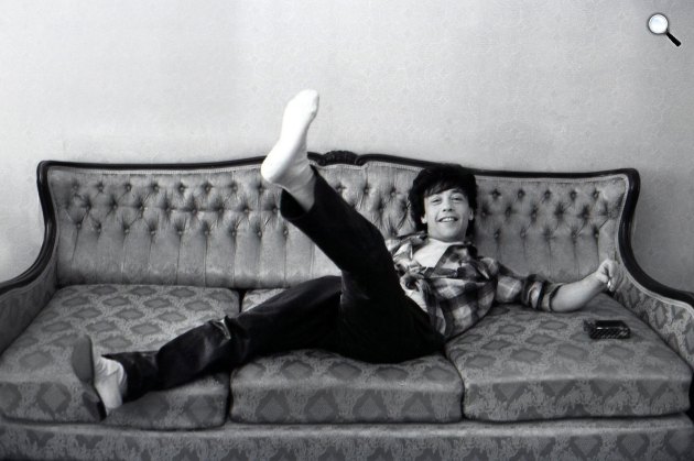 Fenyő Miklós (1947-2026) Artisjus-, Fonogram- és eMeRTon-díjas magyar előadóművész, dalszerző, szövegíró, rock and roll énekes, zenekarvezető, billentyűs az otthonában (Fotó: Rózsavölgyi Gyöngyi/Wikimedia)