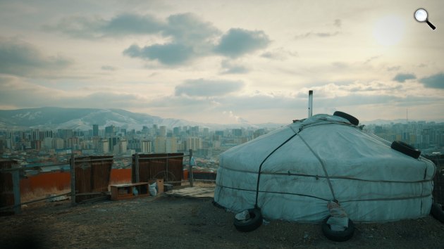 Ulánbátor, Mongólia fővárosa látható, a hagyományos nomád kultúra és a modern városfejlesztés keverékét mutatja be (Fotó: National Geographic)