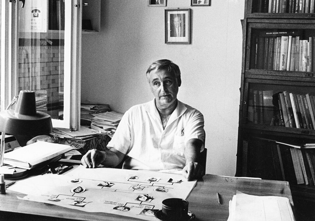 Prof. Dr. Czeizel Endre magyar orvos-genetikus, az orvostudományok kandidátusa, az MTA doktora, 1988 (Fotó: Fortepan/Urbán Tamás)
