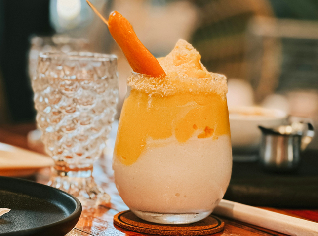 Mangós koktél - Mango Sticky Rice (Fotó: Unsplas/SJ)