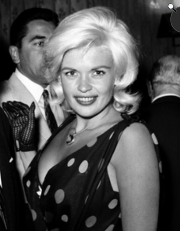 Jayne Mansfield (1933-1967) színésznő, playmate, 1962 (Fotó: Wikimedia/ÍOswaldLR)