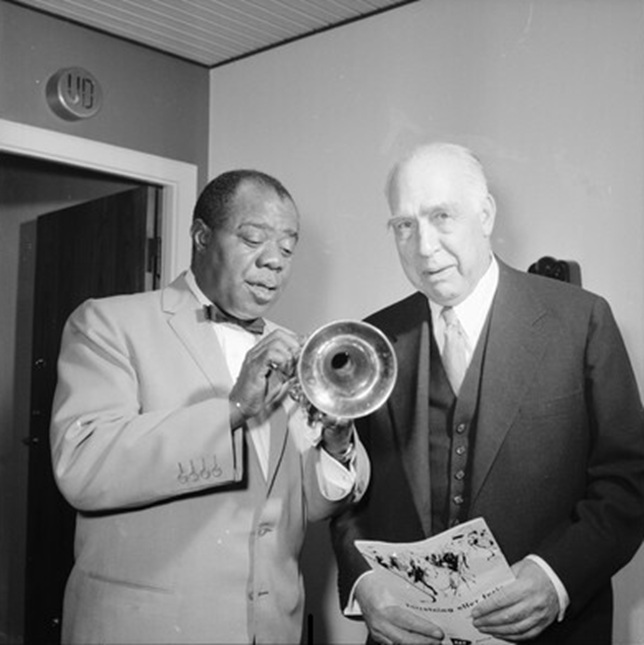 Louis Armstrong, Satchmo (1901-1971) jazztrombitás és Niels Bohr (1885-1962) Nobel-díjas dán fizikus, Dánia (Fotó: Europeana.eu/The National Library of Denmark and Copenhagen University Library)