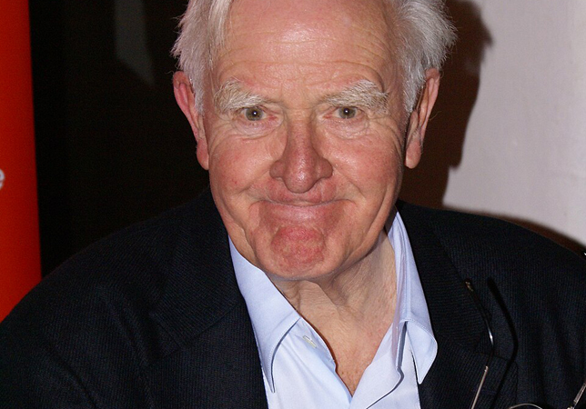 John le Carré (1931-2020) angol író, a kémregény-irodalom egyik legismertebb alakja, Hamburg, 2008 (Fotó: Wikimedia/Krimidoedel)
