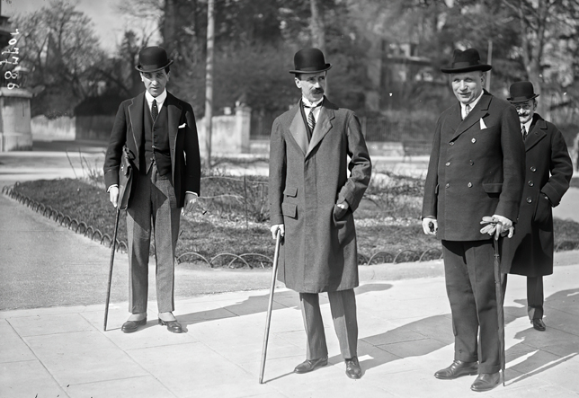 Barcza György a külügyminisztérium politikai osztályának vezetője, gróf Bethlen István miniszterelnök, Walkó Lajos külügyminiszter, 1926 (Fotó: Fortepan/Francia Nemzeti Könyvtár)